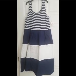 NWT Neiman Marcus size 12 dress stripes
